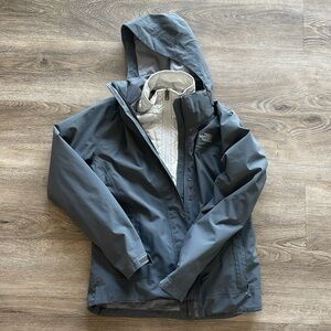 2IN1 DETACHABLE SHELL AND PUFFER NORTH FACE WOMEN’S JACKET ❄️